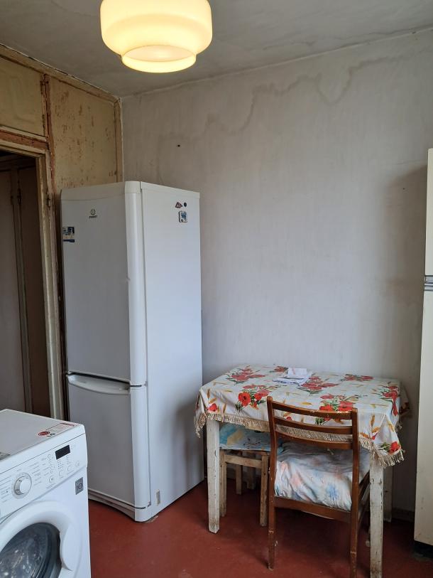 Квартира, 3-кімн., Харьков, 4 Северная Салтовка, Метростроителей