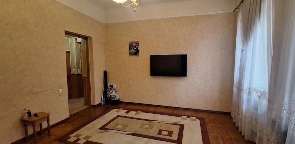 Квартира, 1-кімн., Харьков, Южный Вокзал, Малогончаровская