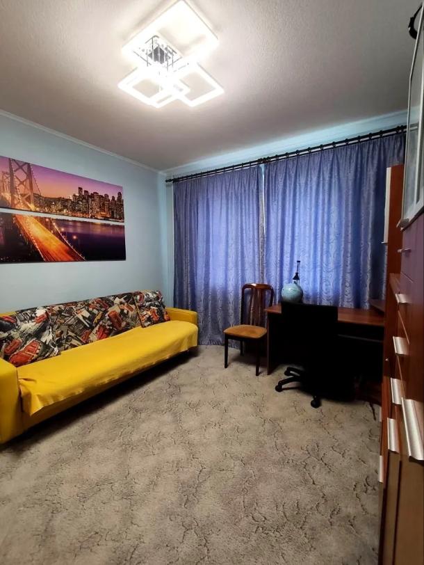 Квартира, 4-кімн., Харьков, 626м/р, Велозаводская