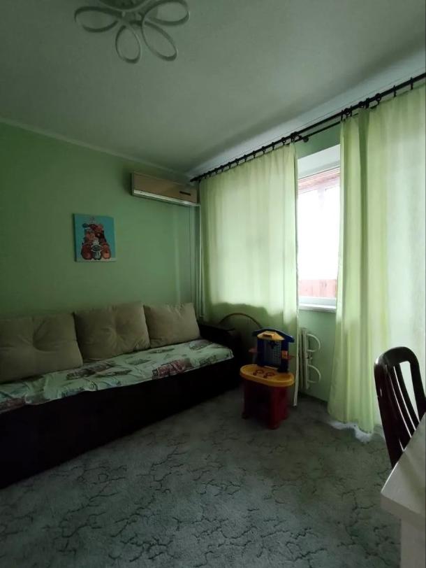 Квартира, 4-кімн., Харьков, 626м/р, Велозаводская