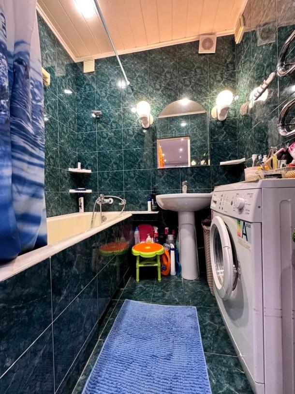 Квартира, 3-кімн., Харьков, Новые Дома, Героев Харькова пр-т