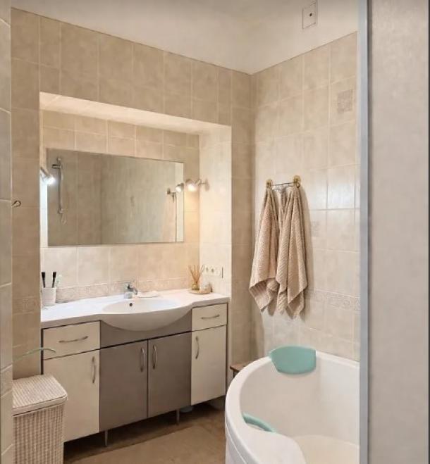 Квартира, 3-кімн., Харьков, Госпром, Культуры (Калинина, Свердлова, Советская Советский 3 пер.)