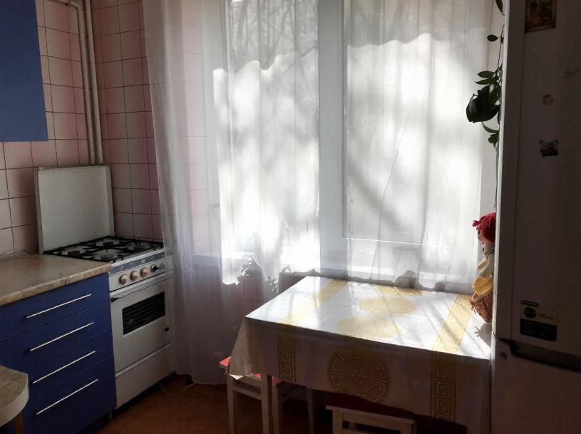 Квартира, 2-кімн., Харьков, 533м/р, Светлая