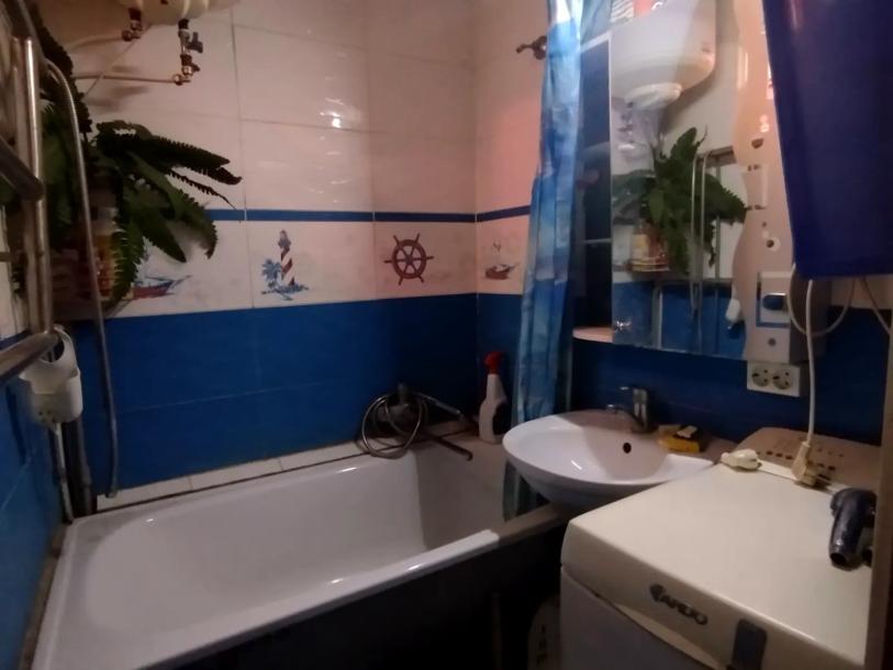 Квартира, 2-кімн., Харьков, Гагарина метро , Аэрокосмический просп. (Гагарина проспект)