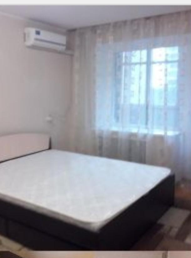 Квартира, 1-кімн., Харьков, Павлово Поле, 23 Августа