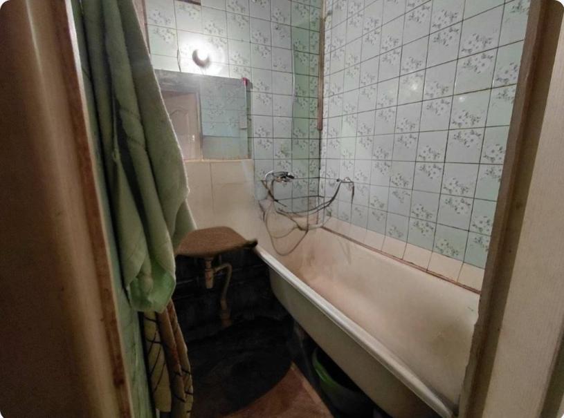 Квартира, 4-кімн., Харьков, 522м/р, Непокоренных (Героев Труда)