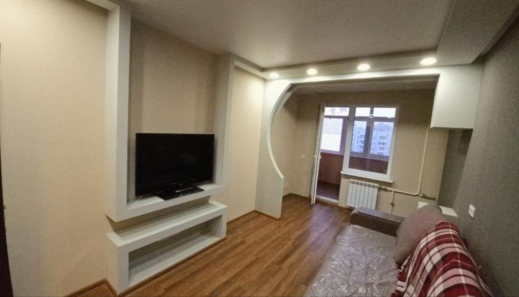 Квартира, 3-кімн., Харьков, Алексеевка, Победы пр.