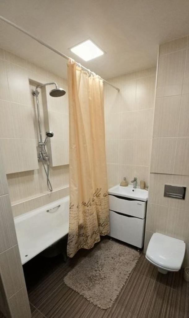 Квартира, 3-кімн., Харьков, Алексеевка, Победы пр.