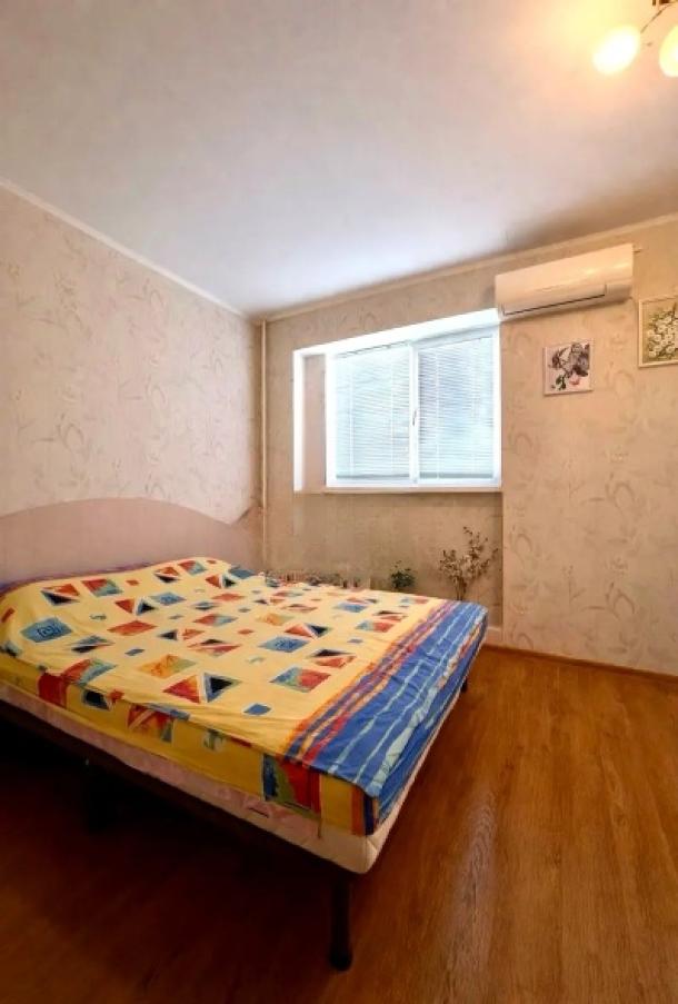 Квартира, 2-кімн., Харьков, Гагарина метро , Аэрокосмический просп. (Гагарина проспект)