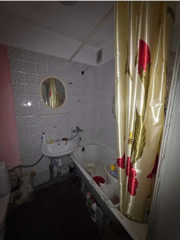 Квартира, 2-кімн., Харьков, 606м/р, Светлая