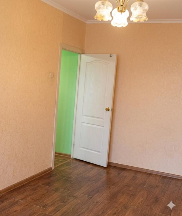 Квартира, 2-кімн., Харьков, 604м/р, Тракторостроителей просп.