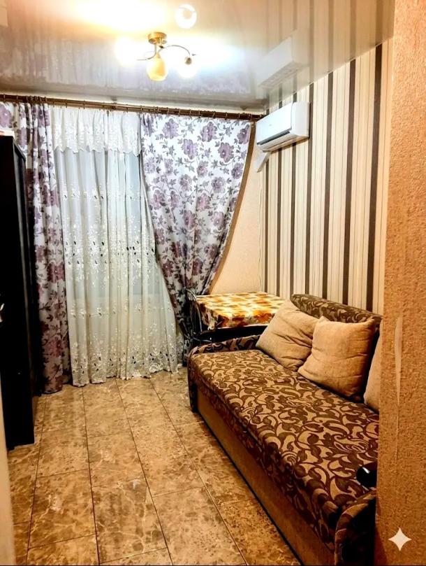 Купить гостинка, Харьков, Салтовка, Чернивецкая