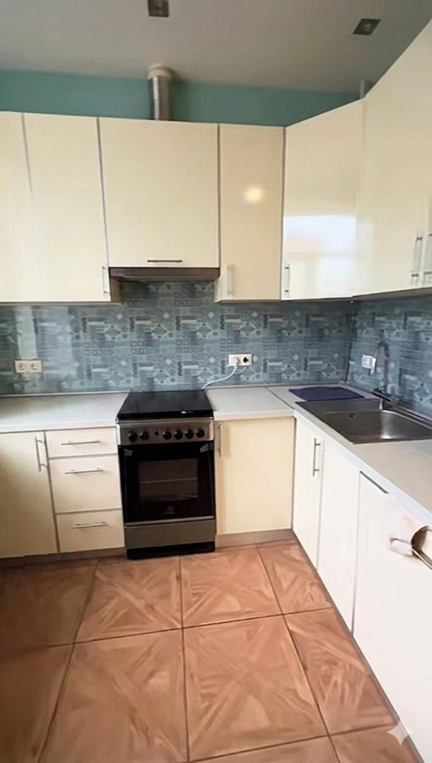 Купить квартира, Харьков, Защитников Украины метро, Героев Небесной Сотни пл. (Руднева пл.)