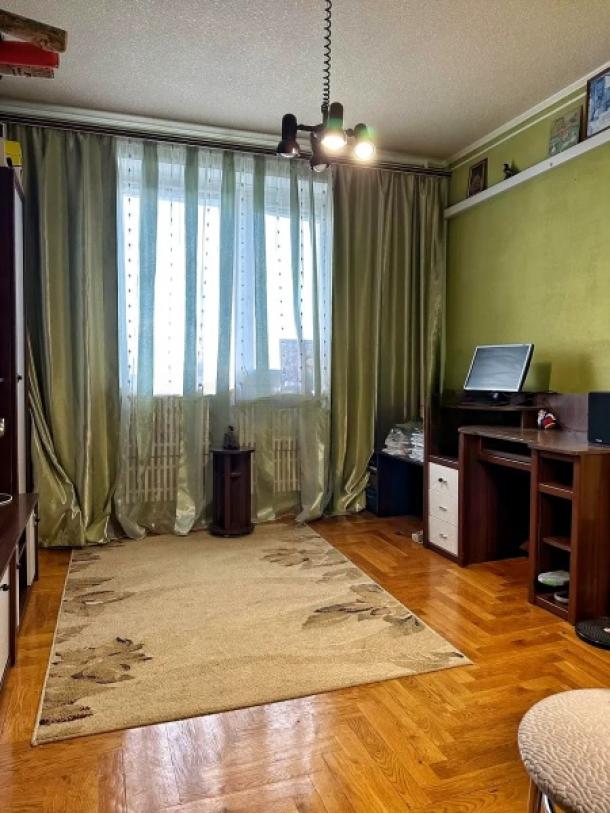 Квартира, 3-кімн., Харьков, 607м/р, Гвардейцев Широнинцев
