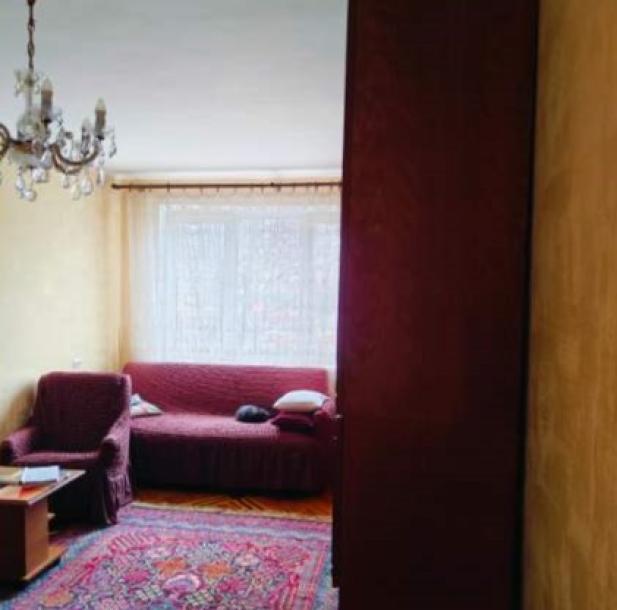 Квартира, 3-кімн., Харьков, 608м/р, Непокоренных (Героев Труда)