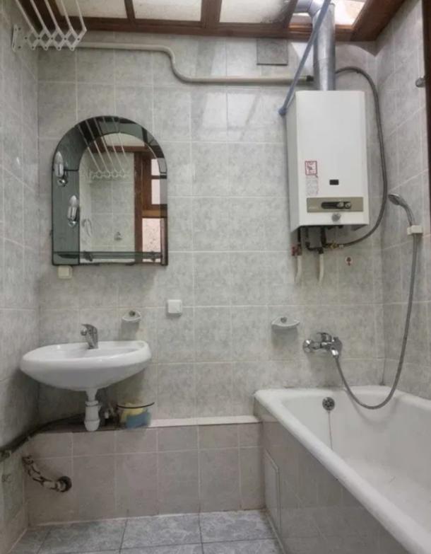 Квартира, 3-кімн., Харьков, Жуковского поселок, Академика Проскуры