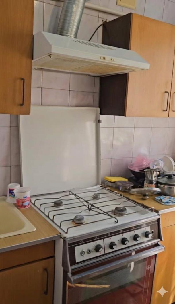 Квартира, 2-кімн., Харьков, 606м/р, Тракторостроителей просп.