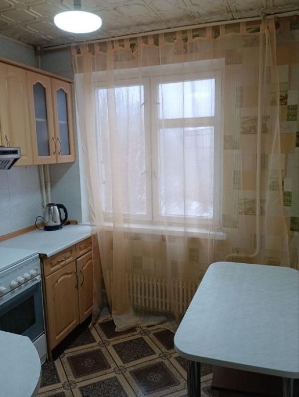 Квартира, 3-кімн., Харьков, 605м/р, Гвардейцев Широнинцев