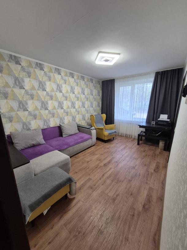 Квартира, 3-кімн., Харьков, 524м/р, Академика Павлова