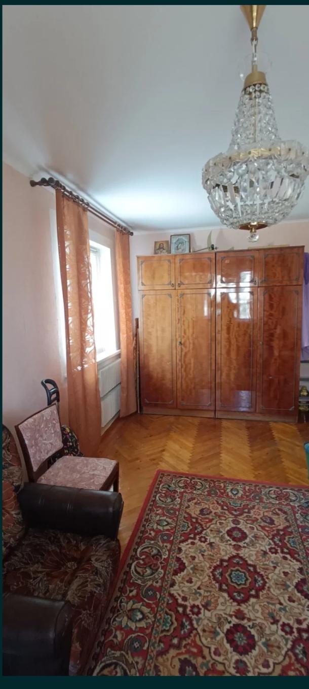 Квартира, 3-кімн., Харьков, Салтовка, Светлая