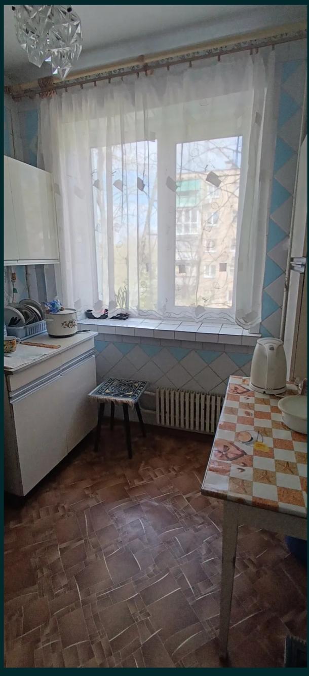 Квартира, 3-кімн., Харьков, Салтовка, Светлая