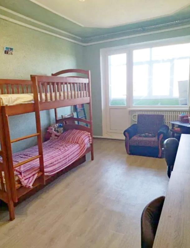 Квартира, 3-кімн., Новопокровка, Чугуевский район, Весича