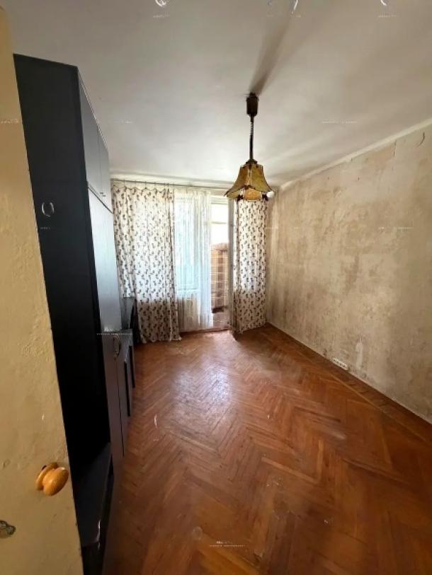 Квартира, 2-кімн., Харьков, 608м/р, Непокоренных (Героев Труда)