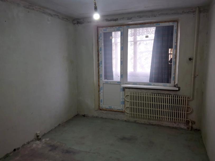 Квартира, 3-кімн., Харьков, 4 Северная Салтовка, Гвардейцев Широнинцев