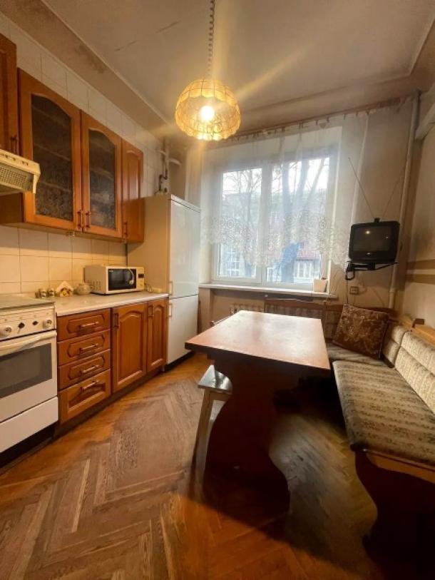 Квартира, 3-кімн., Харьков, Госпром, Данилевского