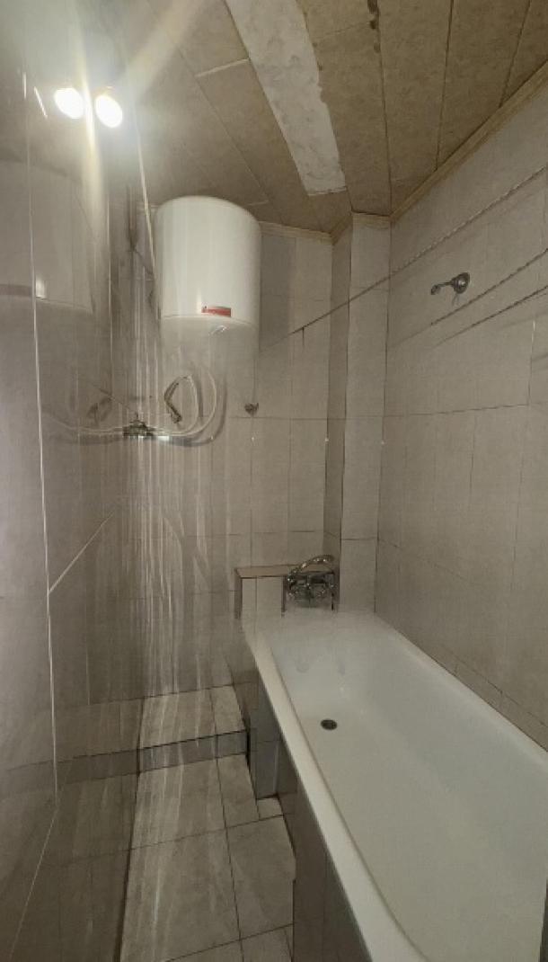 Квартира, 2-кімн., Харьков, 604м/р, Тракторостроителей просп.