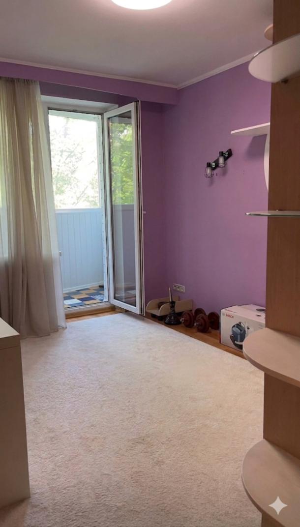 Квартира, 3-кімн., Харьков, 520м/р, Академика Павлова