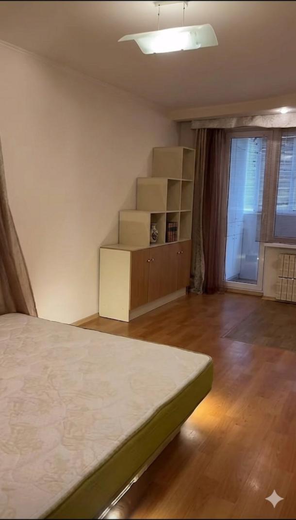 Квартира, 3-кімн., Харьков, 520м/р, Академика Павлова