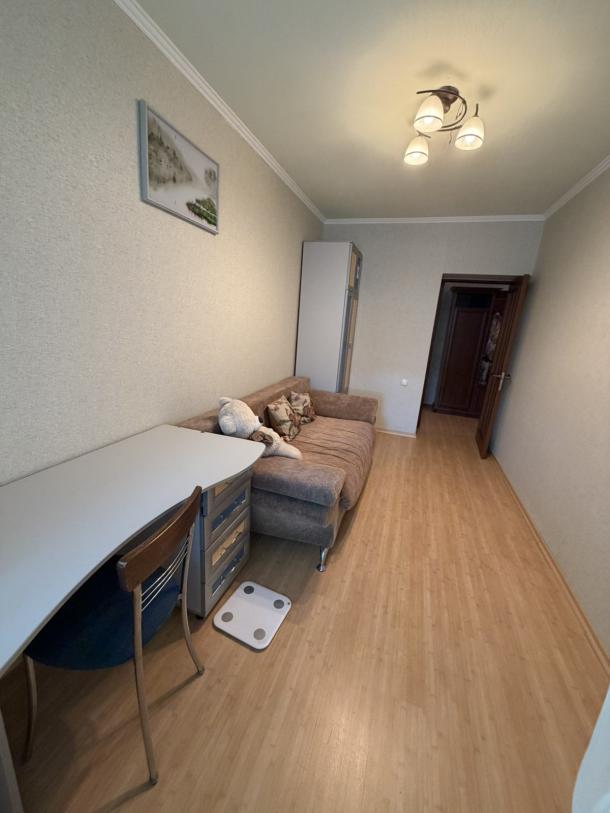 Квартира, 3-кімн., Харьков, Защитников Украины метро, Героев Харькова пр-т