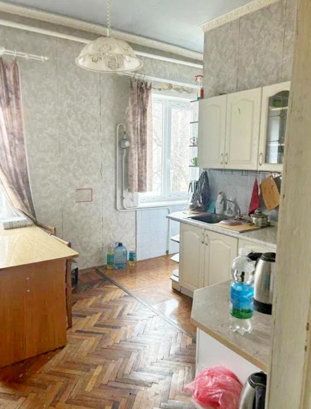 Квартира, 3-кімн., Чугуев, Чугуевский район, Авиатор мкр