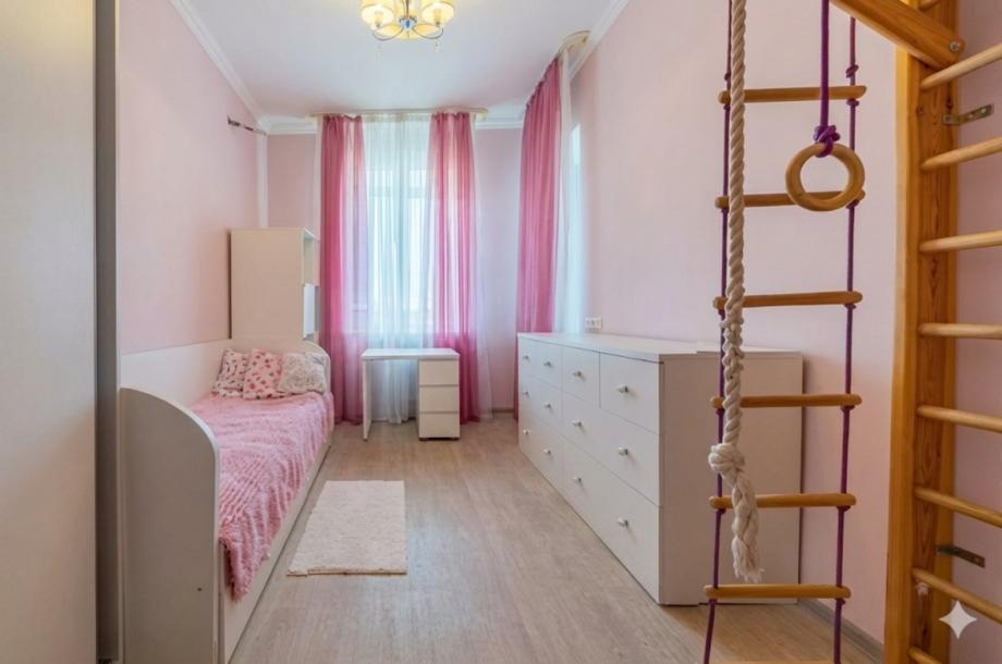 Квартира, 2-кімн., Харьков, Защитников Украины метро, Героев Харькова пр-т