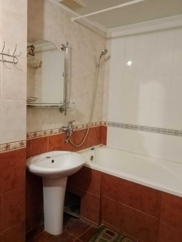 Квартира, 3-кімн., Харьков, 531м/р, Гвардейцев Широнинцев