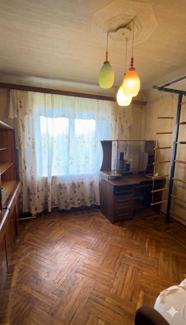 Квартира, 3-кімн., Харьков, Павлово Поле, Науки пр.