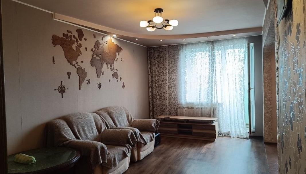 Квартира, 3-кімн., Чугуев, Чугуевский район, Гагарина в-зд
