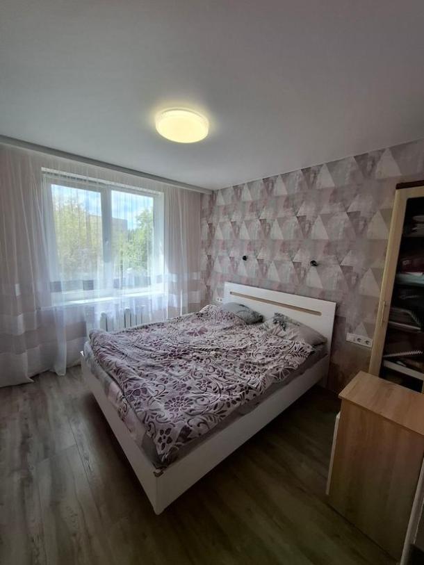 Квартира, 2-кімн., Харьков, 522м/р, Валентиновская