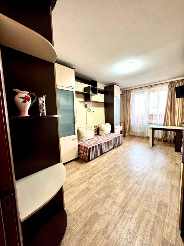 Квартира, 3-кімн., Харьков, 533м/р, Тракторостроителей просп.