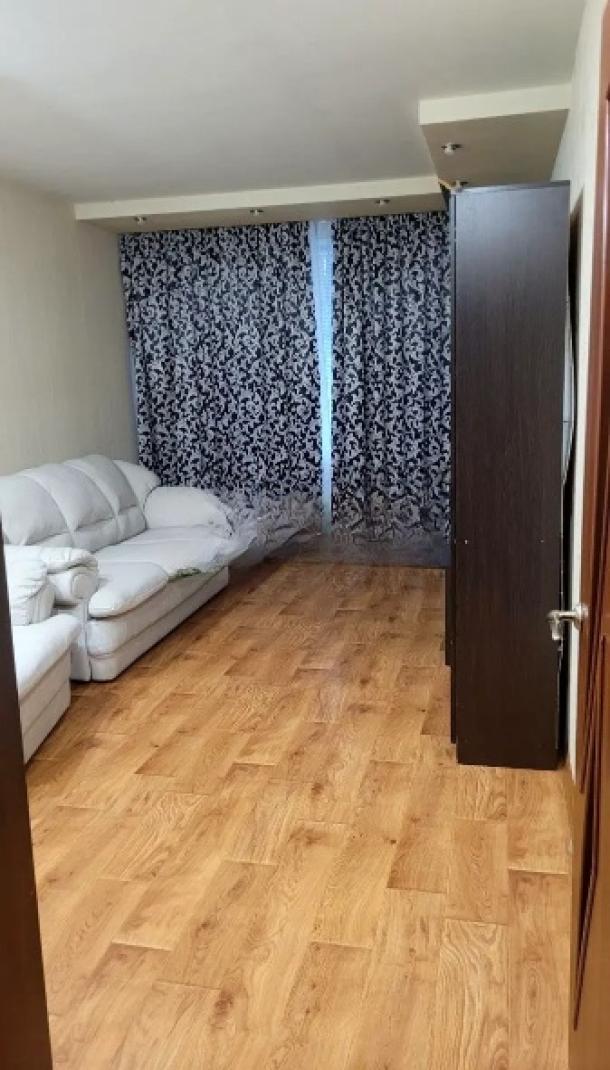 Квартира, 3-кімн., Харьков, 605м/р, Гвардейцев Широнинцев