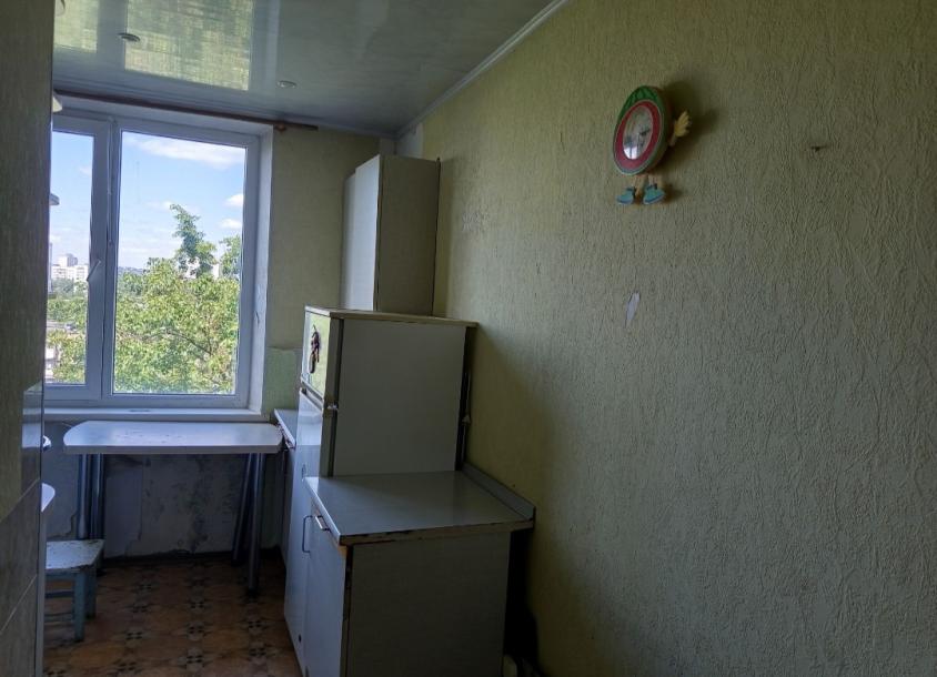 Квартира, 3-кімн., Харьков, 605м/р, Тракторостроителей просп.