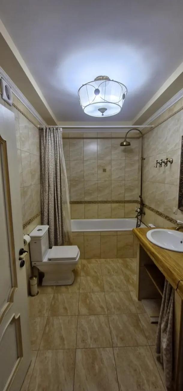 Квартира, 3-кімн., Харьков, Жуковского поселок, Дача 55