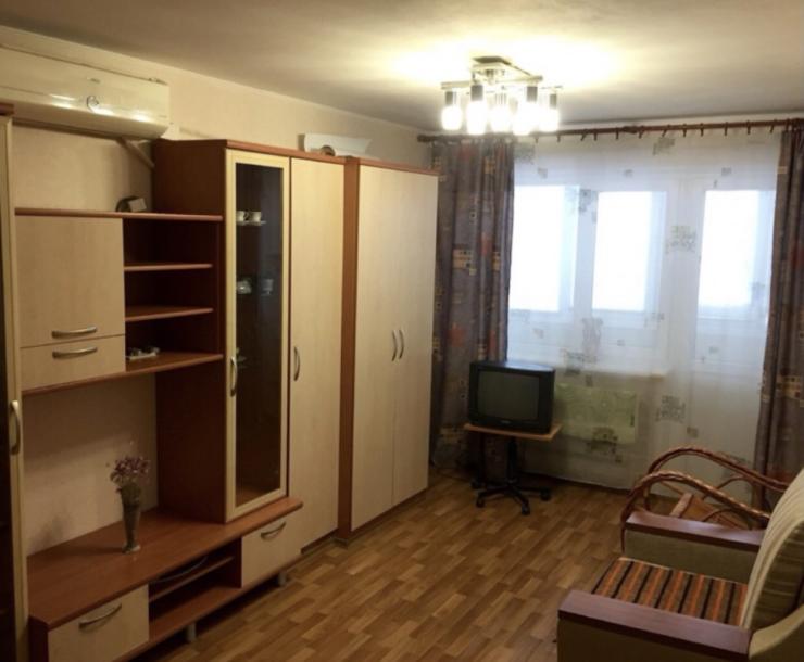 Квартира, 2-кімн., Харьков, 608м/р, Гвардейцев Широнинцев
