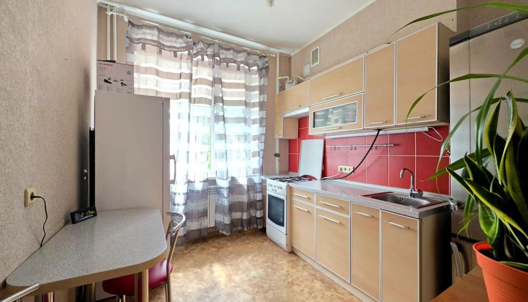 Квартира, 2-кімн., Харьков, Завод Малышева метро, Героев Харькова пр-т