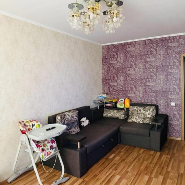 Квартира, 3-кімн., Харьков, 608м/р, Непокоренных (Героев Труда)