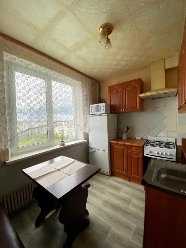 Квартира, 1-кімн., Харьков, 520м/р, Валентиновская