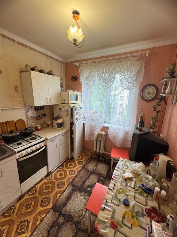 Квартира, 1-кімн., Харьков, ХТЗ, Индустриальный просп. (Фрунзе проспект)