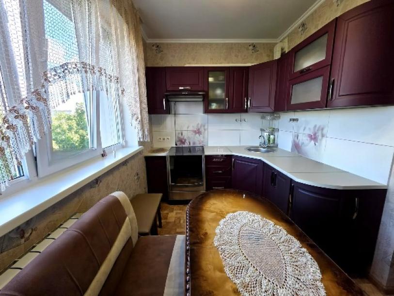 Квартира, 2-кімн., Харьков, 604м/р, Тракторостроителей просп.