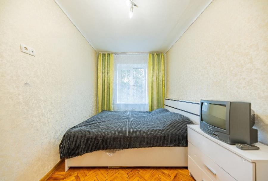 Квартира, 3-кімн., Харьков, Новые Дома, Стадионный пр-зд